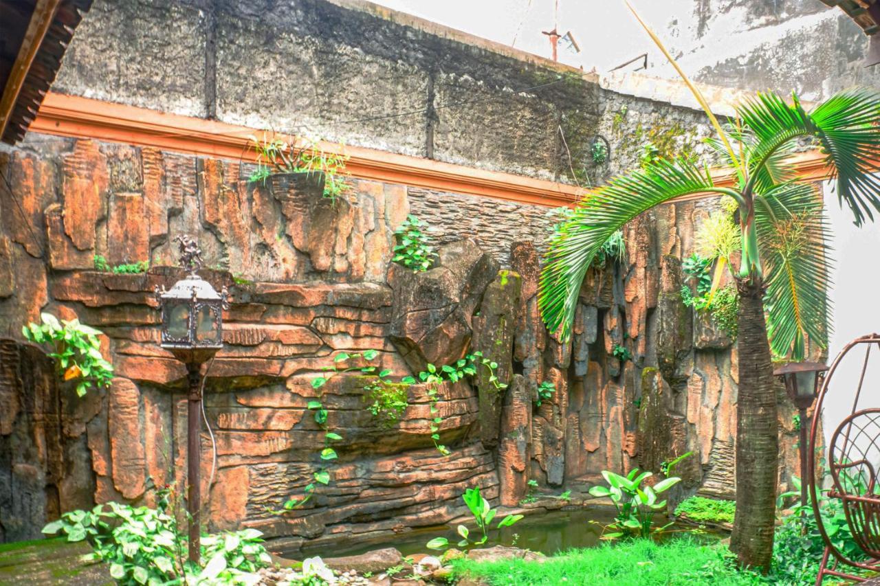 Hotel Laweyan Solo Ngoại thất bức ảnh